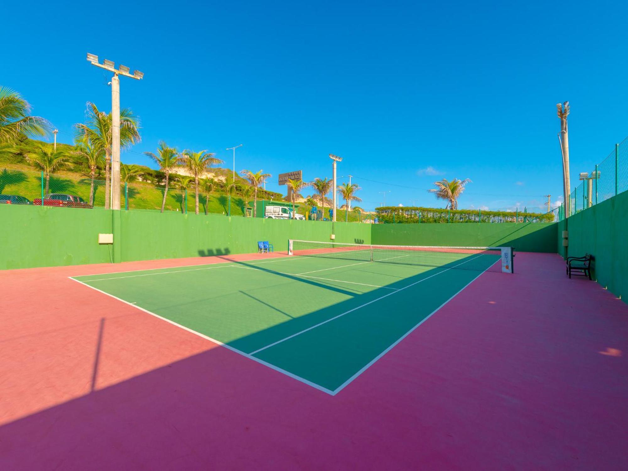 Ocean Palace All Inclusive Premium 纳塔耳 外观 照片 Tennis courts at the Atlantis Paradise Island